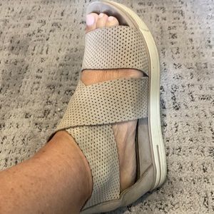 Eileen Fisher sandals 6.5